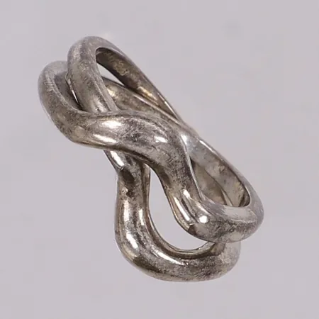 Pusselring i två delar, stl 18, bredd 3,9-7,3mm, silver 925/1000 Vikt: 5,9 g