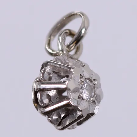 Hänge med diamant ca 1x0,02ct, längd: ca 1,2cm, Ø 7mm, vitguld, 18K  Vikt: 0,8 g