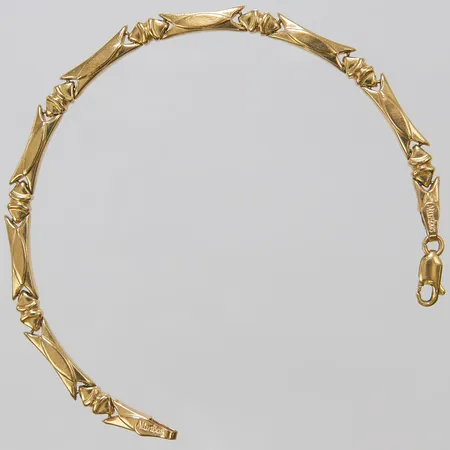 Armband, längd ca 18cm, bredd 3-4,5mm, 14K Vikt: 5,4 g