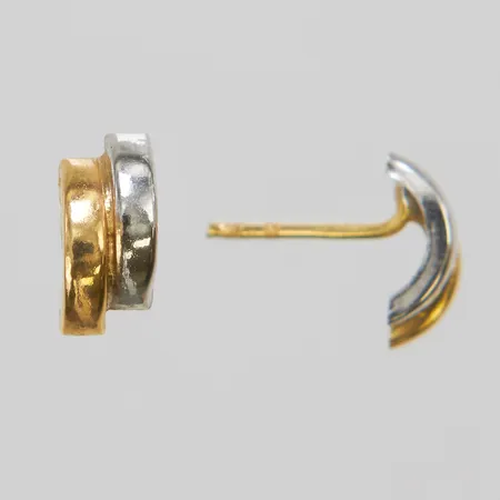 Ett par örhängen, ca 8,5 x 4mm, vitguld/rödguld, saknar stoppers, 18K Vikt: 0,4 g