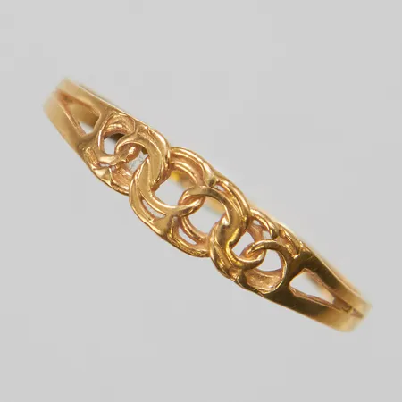 Ring Bismarck, stl 17½, bredd 1-4mm, skev, 18K Vikt: 1 g