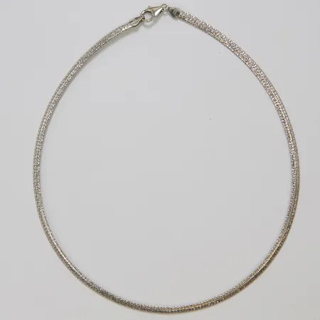 Collier, längd ca 41cm, bredd 4mm, vitguld, 18K Vikt: 16,4 g