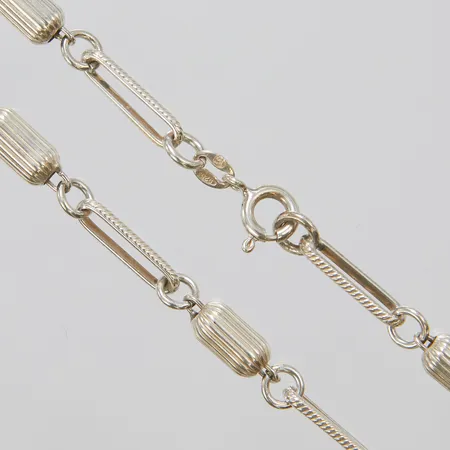 Collier, längd ca 42cm, bredd 1,5-5mm, 925/1000 silver Vikt: 14,3 g