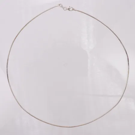 Halvstel Ormlänk, KOY, 45cm, bredd 1,3mm, 925/1000 silver Vikt: 5,3 g