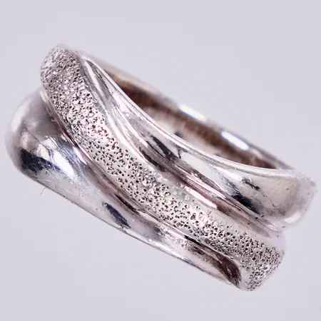 Ring, stl: 16, bredd: ca 3-8mm, 925/1000, silver Vikt: 3,4 g