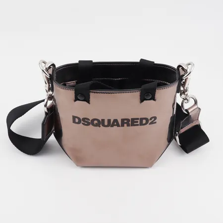 Väska DSQUARED2, mått ca 20x15x8 cm, dustbag, bruksslitage, kvitto Miinto 2022 4649kr Vikt: 0 g