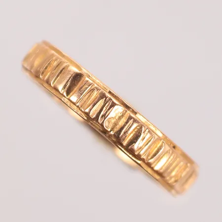 Ring, stl 18, bredd 3mm, 18K Vikt: 2,9 g