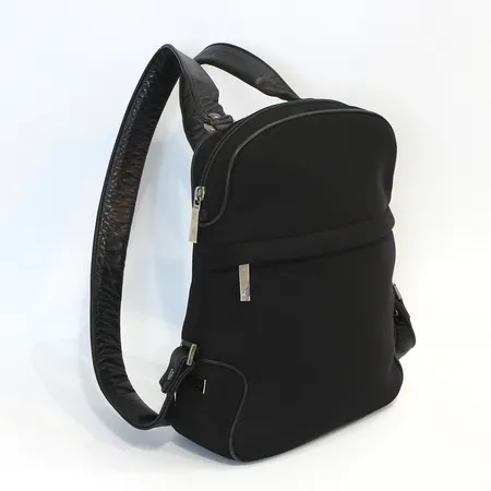 Ryggsäck Salvatore Ferragamo, Ferragamo Black Nylon Backpack, ca 32 cm x 23 cm x 8 cm, serienummer: AU-21 0347, inga tillbehör   Vikt: 0 g