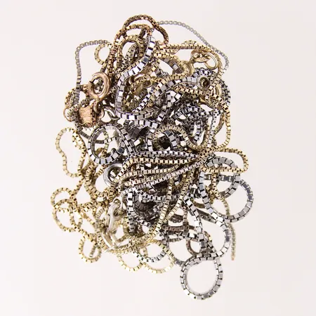 Diverse silversmycken, defekt, silver 830-925/1000 Vikt: 20,6 g