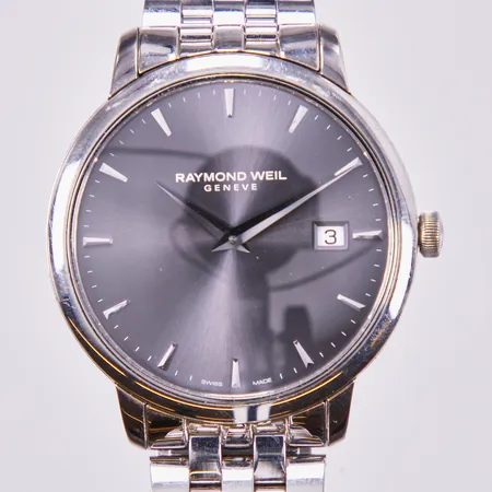 Herrur Raymond Weil Geneve, Ø39mm, quartz, datum, svart urtavla, safirglas, serie nr 5488-X014071, stål, ej ifyllt certifikat, extra länkbit, står stilla, i behov av batteribyte