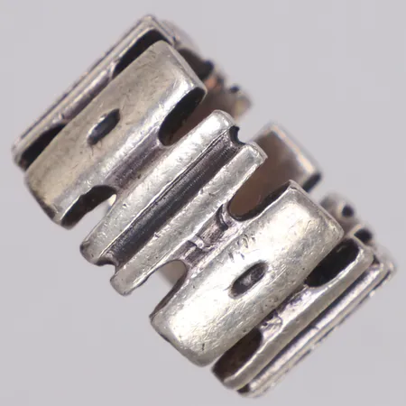 Ring, stl 19¾, bredd 13,8mm, 925/1000 silver Vikt: 19 g