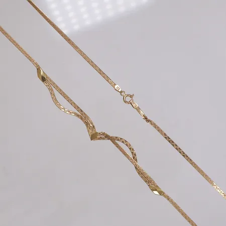 Collier, längd 44cm, buckla/defekt, 18K Vikt: 8,3 g