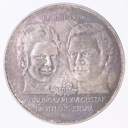 Minnesmynt det kungliga bröllopet, 50kr, 19 juni 1976, Konung Carl XVI Gustaf och Drottning Silvia, Ø36mm, silver 925/1000 Vikt: 27 g