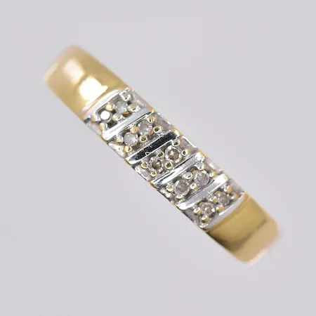 Ring, diamanter tot 0,05ctv, stl 17½, GHA, personlig gravyr, 18K Vikt: 2,5 g