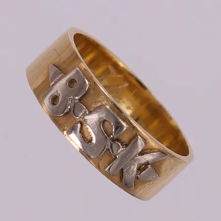 Ring tvåfärgad med gravyr och monogram, stl 15, bredd 5,5mm. 18K Vikt: 3,9 g