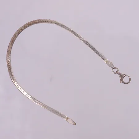 Armband, ca 18cm, bredd 3mm. 925/1000 silver Vikt: 2,9 g