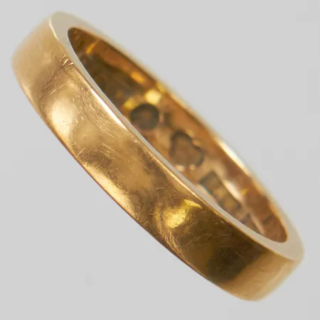 Ring, slät, Ø15¾, bredd:3mm, N.Johnsson & Co., Stockholm 1962, gravyr, 18K. Vikt: 3,8 g