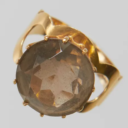 Ring, brun sten, Ø16, bredd:3,5-13mm, höjd:9,5mm, B.Hallberg, Köping 1970, 18K. Vikt: 4 g