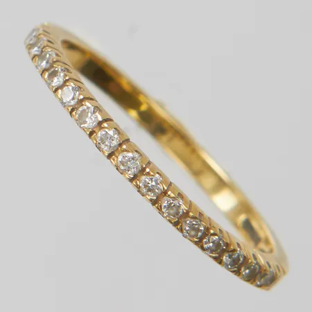 Ring, allians, briljantslipade diamanter 17xca0,01ct, Ø17¼, bredd:1,5mm, 18K. Vikt: 1,8 g