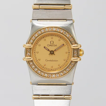 Damur Omega Constellation, stål/guld, quartz, 23mm, ref 7951076, Cal. 976.001, diamantkrans, stållänk med guldstav ej modellenlig, inga tillbehör. 