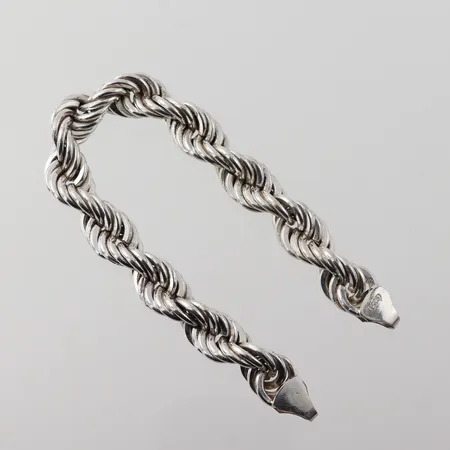  Armband Cordell , OBS saknar lås, längd 18 cm, bredd 10.4 mm, silver 925/1000. Vikt: 49,4 g