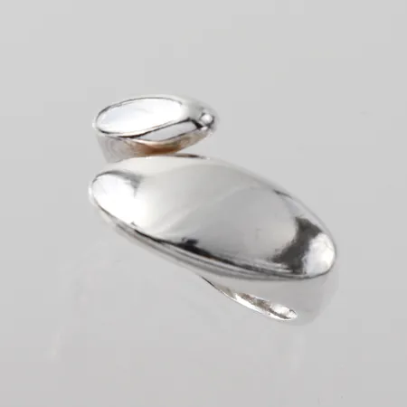 Ring, Guldfynd, stl 17½mm, silver 925/1000 Vikt: 7,3 g