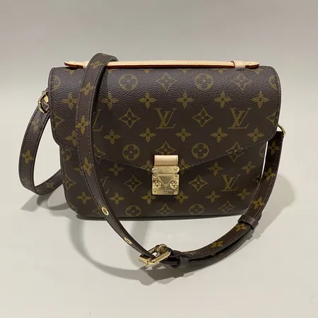 Väska, Louis Vuitton, Pochette Métis, monogramcanvas, mått 25x19x7cm, avtagbar axelrem, skyddsplast kvar på beslag, finskick dustbag, kopiakvitto 2023, box