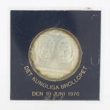 Minnesmynt, Ø36mm, Det Kungliga bröllopet, Konung Carl XVI Gustaf Drottning Silvia -19 Juni 1976, nominellt värde 50kr, plastetui, silver 925/1000  Vikt: 27 g