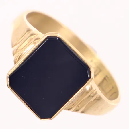 Klackring med onyx, stl 20¼, bredd 3,8-12,6mm, Elmblad Juvelerare Martin, år 1964, 18K  Vikt: 4,3 g