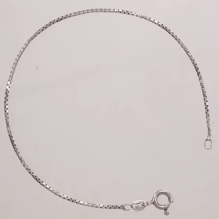 Armband, längd 18cm, bredd 1mm, GGS, 925/1000 silver Vikt: 1,3 g