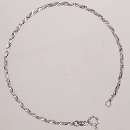 Armband, längd 19cm, bredd 1,8mm, 925/1000 silver Vikt: 2,5 g