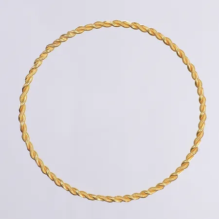 Armring, ca Ø64mm internt, bredd 3mm, 22K Vikt: 13,1 g