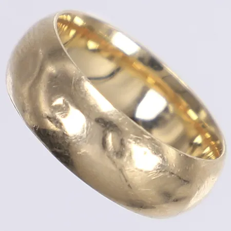 Ring, slät, stl 17½, bredd 7mm, bucklig, 14K Vikt: 2,8 g