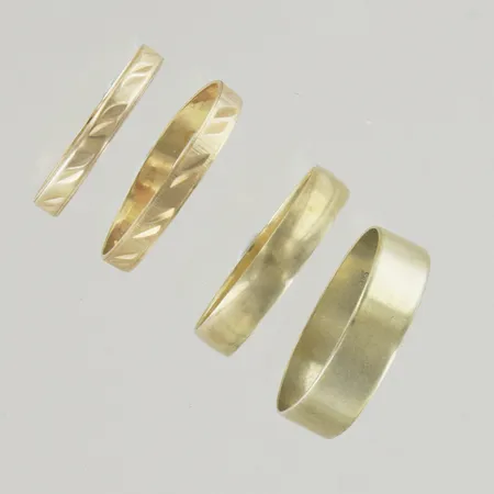 Ringar, Ø 18/20 mm, ojämnhet, 14K Vikt: 6,5 g