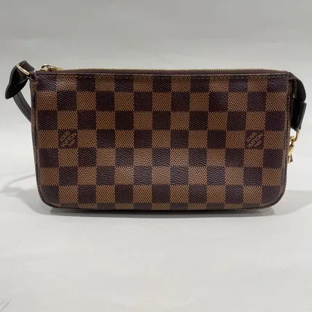 Handväska/clutch, Louis Vuitton Pochette Accessoires, Damier Ebene canvas, guldfärgade beslag, modellnummer N41206, serienummer MB4156, ca 22,5x13,5x4cm, dustbag, kvitto från Louis Vuitton Birger Jarlsgatan 2017