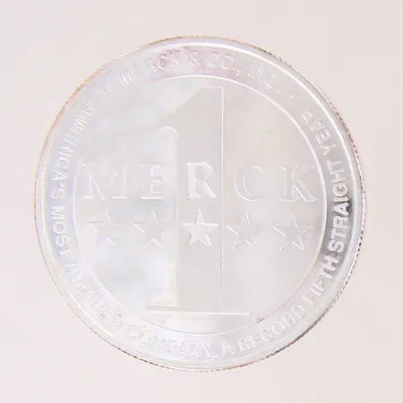 1 Mynt 100 Merck 1891-1991, one troy ounce, Ø40mm, silver 999/1000.  Vikt: 31,6 g