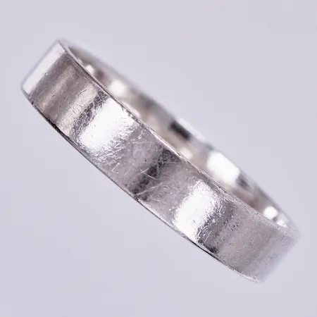 Ring, stl: 18, bredd: ca 4mm, GHA, 925/1000 silver  Vikt: 2,5 g