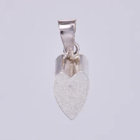 Hänge, hjärta, längd: ca 1,5cm, bredd: ca 6mm, 925/1000 silver  Vikt: 0,5 g