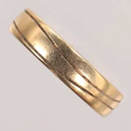 Ring stl 21¼, gravyr, 18K Vikt: 6,5 g