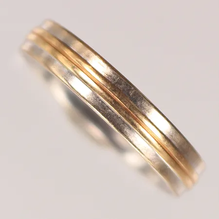 Ring, stl 18¾, bredd 3mm, rödguld/vitguld, 14K Vikt: 3,5 g