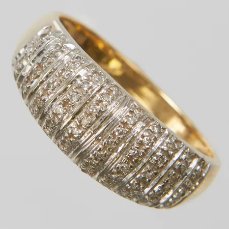 Ring med diamanter 45xca0,005ct, Ø18, bredd: 2,2-7,8mm, vitguld/rödguld, Guldfynd, 18K Vikt: 4,5 g