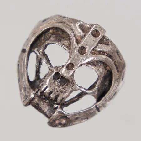 Ring stl 20, bredd 3-20mm, ojämn skena, repor, silver Vikt: 6,5 g