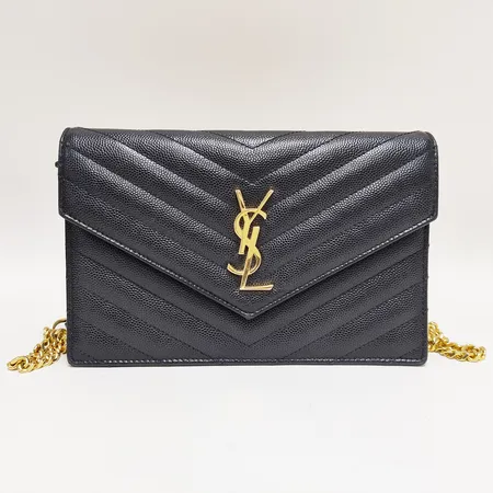 Väska, YSL Saint Laurent, Grain De Poudre Cassandre Envelope Wallet On Chain Crossbody Bag, referensnummer:YBL393953, datumkod, ca 19x12,5x4,5cm, svart kalvläder, avtagbar kedja, insida visar tecken på användande, utsidan i fint skick, kvitto Milano 2019-04-17, dustbag, kartong. Skickas med postpaket.