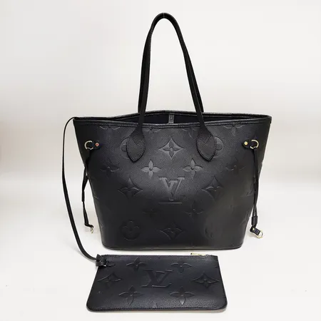 Väska, Louis Vuitton, Neverfull MM Tote Bag, Black Monogram Empreinte Leather, modellnummer:M45685, 31 x 28 x 14 cm, datumkod, tillhörande pouch, kvittokopia 2021-03-30, dustbag, inga övriga tillbehör. Skickas med postpaket.