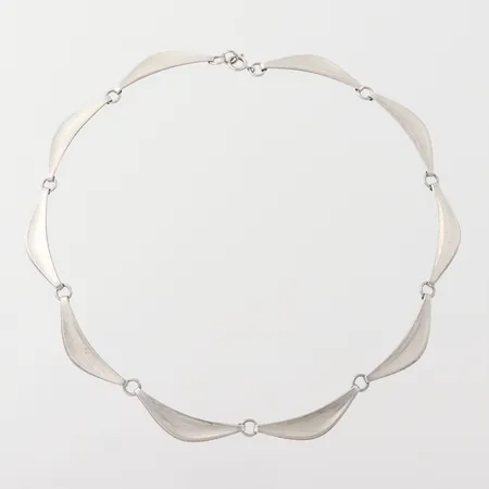 Collier Silver, längd 38 cm, bredd 2.7-8 mm, silver. Vikt: 18,1 g