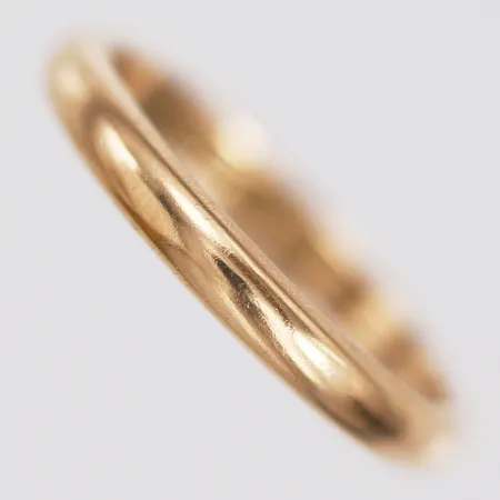 Ring, slät, stl: 18¾, bredd: 3mm, Guldvaruhuset AB, år 1952, 18K guld. Vikt: 4,1 g