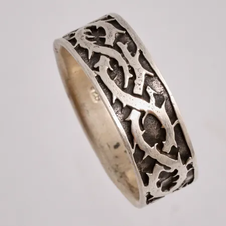 Ring i silver, stl 24¾, bredd 9,3mm, 925/1000, vikt 9,9g.