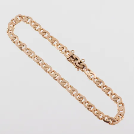 Armband, Juvelfabriken AB Stockholm, längd 19 cm, bredd 4.7 mm, öglor för att ha en säkerhetskedja, 18k. Vikt: 11,9 g