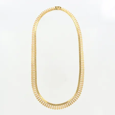 Collier doserat, 42,5cm, bredd: 6-10mm, lås något skevt, 18K  Vikt: 32,4 g