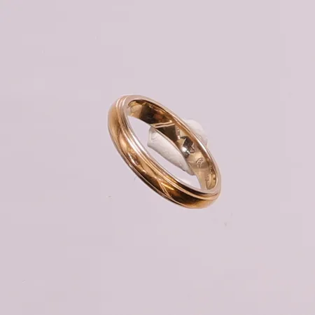 Ring, Ø17¼, bredd:4mm, gravyr, 18K 4,9g.